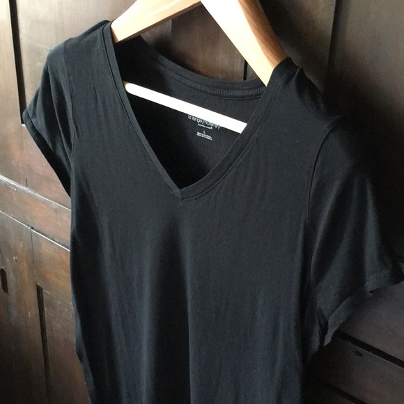 Liz Lange Maternity T-Shirt - Picture 3 of 6